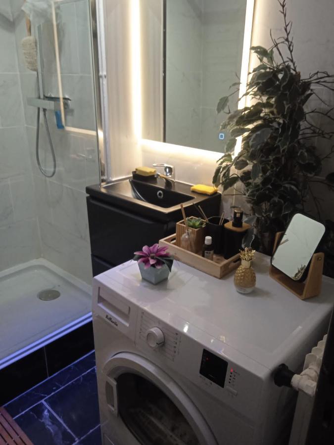 Tout Confort - Clim- Salle De Bain Commune Nîmes Dış mekan fotoğraf