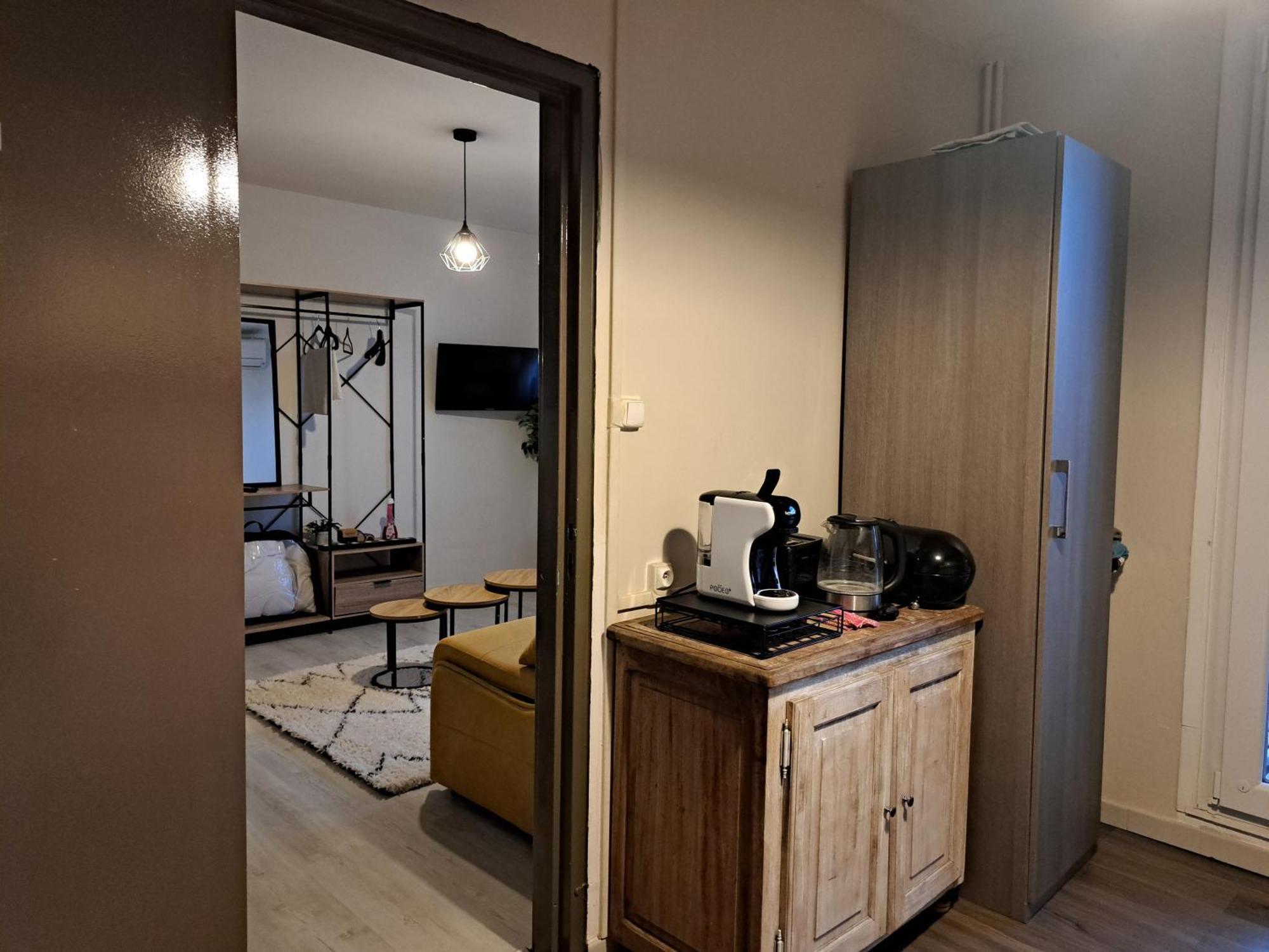 Tout Confort - Clim- Salle De Bain Commune Nîmes Dış mekan fotoğraf